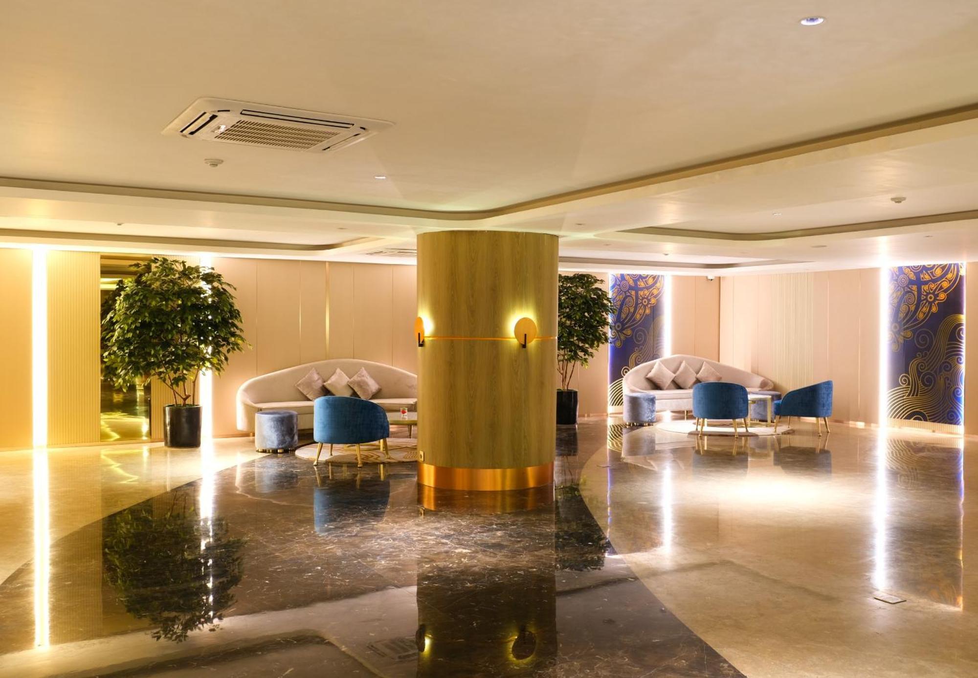 Pentacity Hotel Balikpapan Eksteriør bilde